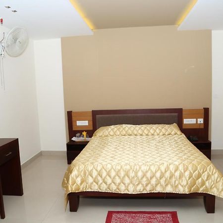 Hazmi Inn Perintalmanna Dış mekan fotoğraf